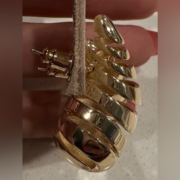 Anthropologie Earrings, golden,special shape,Anthropologie-New With Tag - Picture 4 of 7